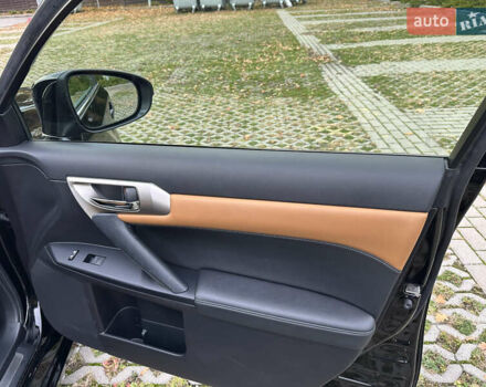 Черный Лексус СТ, объемом двигателя 1.8 л и пробегом 132 тыс. км за 13000 $, фото 15 на Automoto.ua