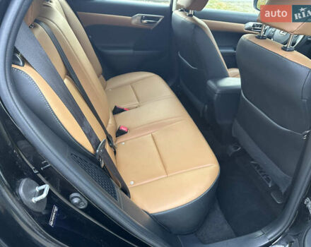 Черный Лексус СТ, объемом двигателя 1.8 л и пробегом 132 тыс. км за 13000 $, фото 19 на Automoto.ua