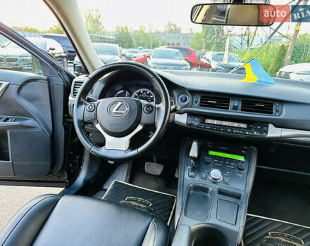 Чорний Лексус СТ, об'ємом двигуна 1.8 л та пробігом 142 тис. км за 14500 $, фото 19 на Automoto.ua