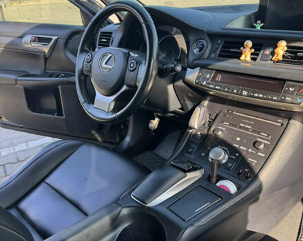 Чорний Лексус СТ, об'ємом двигуна 1.8 л та пробігом 250 тис. км за 12500 $, фото 9 на Automoto.ua