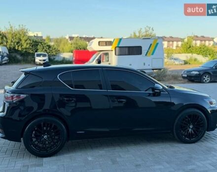 Чорний Лексус СТ, об'ємом двигуна 1.8 л та пробігом 214 тис. км за 15600 $, фото 3 на Automoto.ua