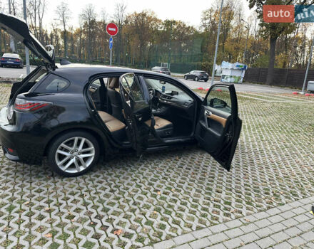 Черный Лексус СТ, объемом двигателя 1.8 л и пробегом 132 тыс. км за 13000 $, фото 35 на Automoto.ua