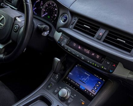 Чорний Лексус СТ, об'ємом двигуна 1.8 л та пробігом 100 тис. км за 14300 $, фото 8 на Automoto.ua