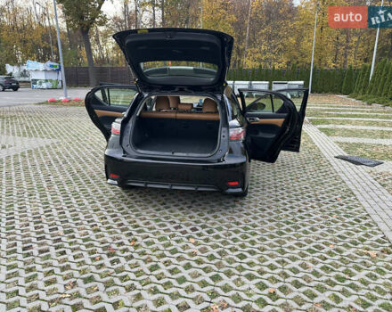 Чорний Лексус СТ, об'ємом двигуна 1.8 л та пробігом 80 тис. км за 13200 $, фото 27 на Automoto.ua