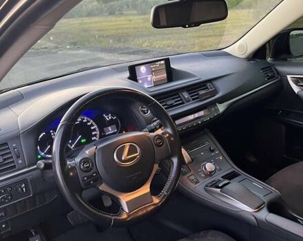 Чорний Лексус СТ, об'ємом двигуна 1.8 л та пробігом 275 тис. км за 16000 $, фото 15 на Automoto.ua