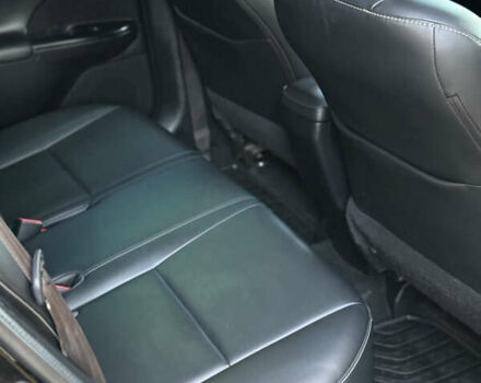 Черный Лексус СТ, объемом двигателя 1.8 л и пробегом 150 тыс. км за 12000 $, фото 17 на Automoto.ua