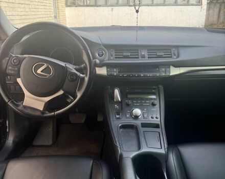 Черный Лексус СТ, объемом двигателя 1.8 л и пробегом 130 тыс. км за 14999 $, фото 7 на Automoto.ua