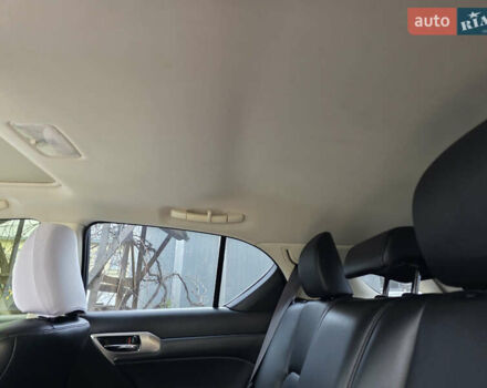 Чорний Лексус СТ, об'ємом двигуна 0 л та пробігом 218 тис. км за 15499 $, фото 7 на Automoto.ua