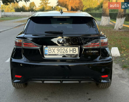 Черный Лексус СТ, объемом двигателя 1.8 л и пробегом 150 тыс. км за 12000 $, фото 7 на Automoto.ua