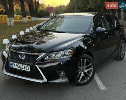Черный Лексус СТ, объемом двигателя 1.8 л и пробегом 150 тыс. км за 12000 $, фото 1 на Automoto.ua