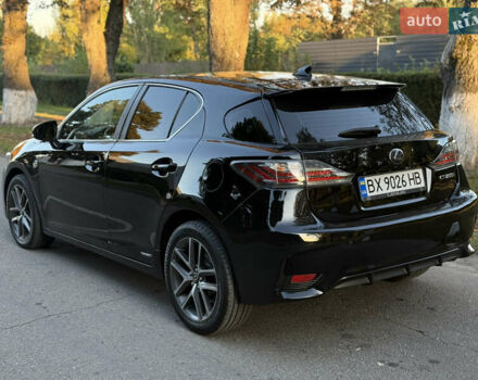 Черный Лексус СТ, объемом двигателя 1.8 л и пробегом 150 тыс. км за 12000 $, фото 6 на Automoto.ua