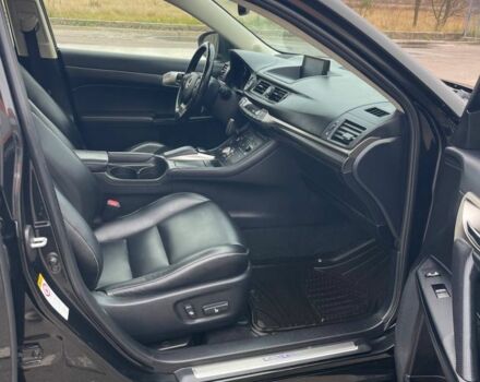 Черный Лексус СТ, объемом двигателя 1.8 л и пробегом 66 тыс. км за 15000 $, фото 3 на Automoto.ua