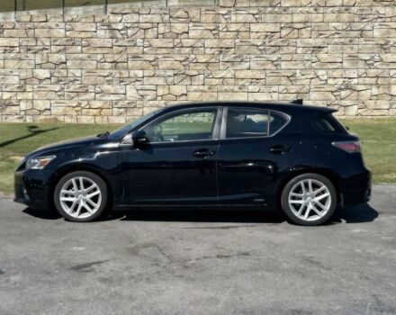 Черный Лексус СТ, объемом двигателя 1.8 л и пробегом 72 тыс. км за 4000 $, фото 2 на Automoto.ua