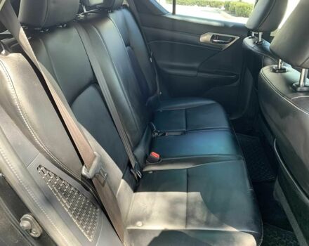 Черный Лексус СТ, объемом двигателя 1.8 л и пробегом 51 тыс. км за 8000 $, фото 10 на Automoto.ua