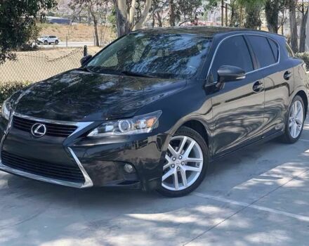 Черный Лексус СТ, объемом двигателя 1.8 л и пробегом 51 тыс. км за 8000 $, фото 2 на Automoto.ua