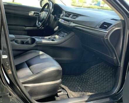 Черный Лексус СТ, объемом двигателя 1.8 л и пробегом 51 тыс. км за 8000 $, фото 9 на Automoto.ua