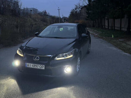 Черный Лексус СТ, объемом двигателя 1.8 л и пробегом 225 тыс. км за 12000 $, фото 1 на Automoto.ua