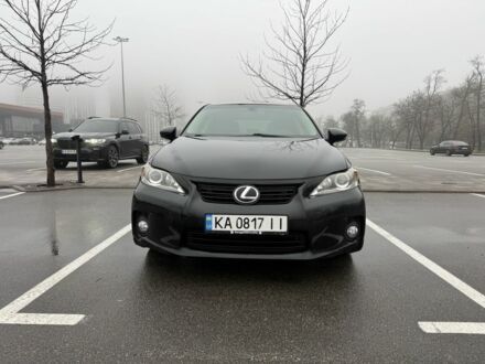 Черный Лексус СТ, объемом двигателя 1.8 л и пробегом 299 тыс. км за 9500 $, фото 1 на Automoto.ua