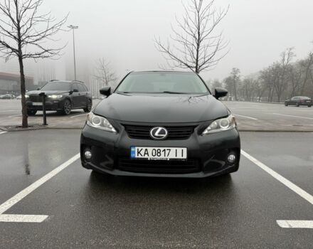 Черный Лексус СТ, объемом двигателя 1.8 л и пробегом 299 тыс. км за 9500 $, фото 1 на Automoto.ua