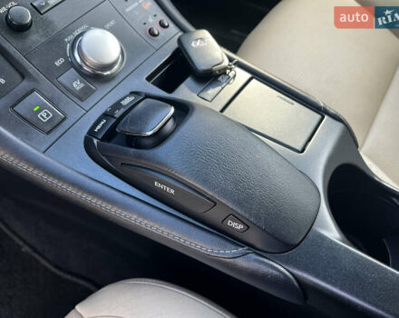 Фіолетовий Лексус СТ, об'ємом двигуна 1.8 л та пробігом 217 тис. км за 12499 $, фото 37 на Automoto.ua