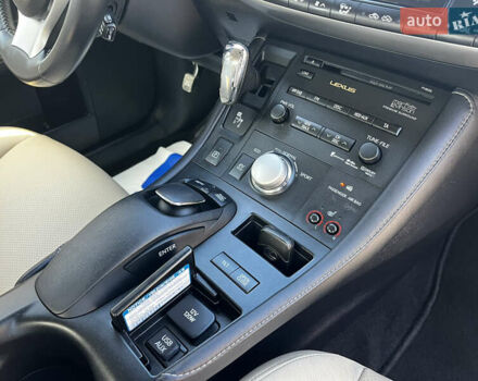 Лексус СТ 2011 в Луцке на Automoto.ua Фиолетовый Лексус СТ, объемом двигателя 1.8 л и пробегом 217 тыс. км за 12499 $, фото 51 на Automoto.ua