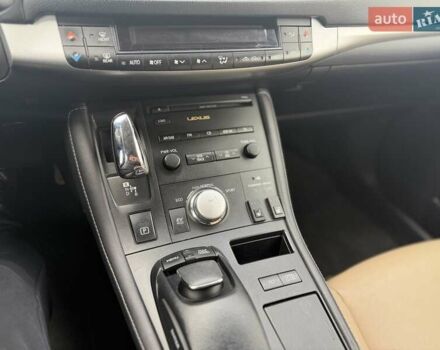 Коричневий Лексус СТ, об'ємом двигуна 1.8 л та пробігом 195 тис. км за 9300 $, фото 28 на Automoto.ua