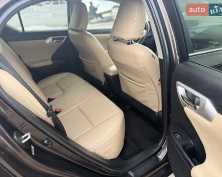 Коричневий Лексус СТ, об'ємом двигуна 1.8 л та пробігом 195 тис. км за 9300 $, фото 18 на Automoto.ua