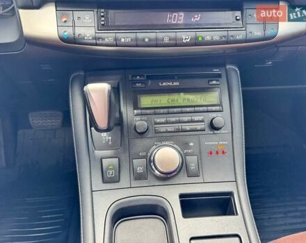 Коричневый Лексус СТ, объемом двигателя 1.8 л и пробегом 165 тыс. км за 14700 $, фото 19 на Automoto.ua