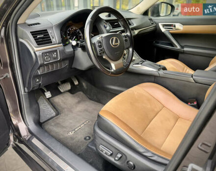 Коричневий Лексус СТ, об'ємом двигуна 1.8 л та пробігом 130 тис. км за 15300 $, фото 14 на Automoto.ua
