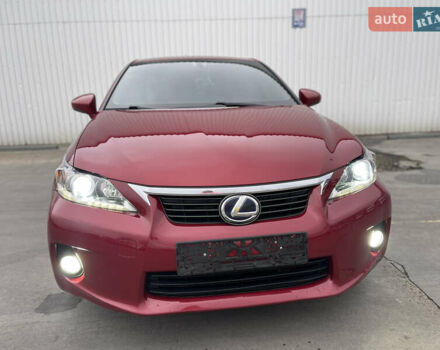 Красный Лексус СТ, объемом двигателя 1.8 л и пробегом 93 тыс. км за 14100 $, фото 1 на Automoto.ua