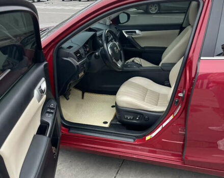 Красный Лексус СТ, объемом двигателя 1.8 л и пробегом 93 тыс. км за 14100 $, фото 16 на Automoto.ua