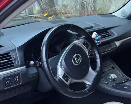 Червоний Лексус СТ, об'ємом двигуна 1.8 л та пробігом 209 тис. км за 20925 $, фото 9 на Automoto.ua