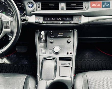 Червоний Лексус СТ, об'ємом двигуна 1.8 л та пробігом 189 тис. км за 13100 $, фото 33 на Automoto.ua