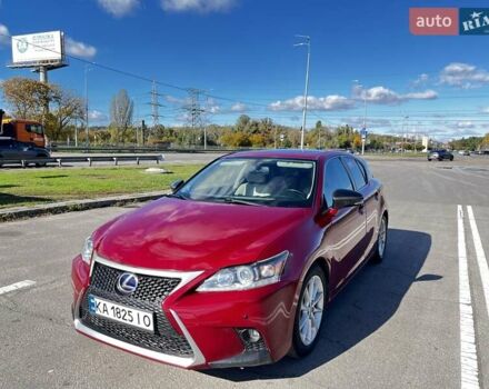 Красный Лексус СТ, объемом двигателя 1.8 л и пробегом 206 тыс. км за 10500 $, фото 2 на Automoto.ua