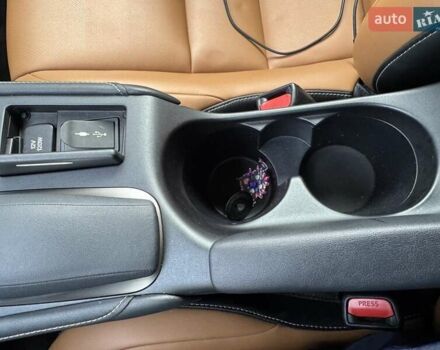 Червоний Лексус СТ, об'ємом двигуна 1.8 л та пробігом 87 тис. км за 16500 $, фото 25 на Automoto.ua