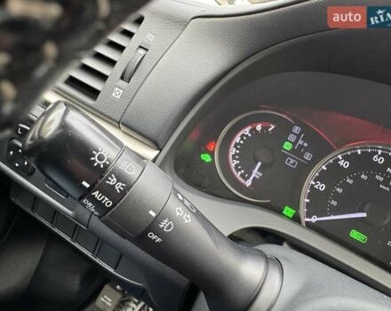 Червоний Лексус СТ, об'ємом двигуна 1.8 л та пробігом 87 тис. км за 16500 $, фото 23 на Automoto.ua