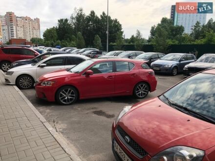 Красный Лексус СТ, объемом двигателя 1.8 л и пробегом 85 тыс. км за 15900 $, фото 1 на Automoto.ua