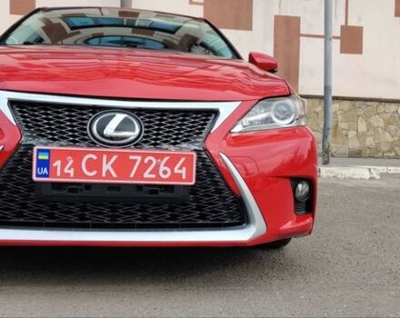 Красный Лексус СТ, объемом двигателя 1.8 л и пробегом 160 тыс. км за 13500 $, фото 1 на Automoto.ua