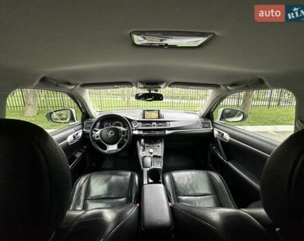 Лексус СТ, объемом двигателя 1.8 л и пробегом 160 тыс. км за 13200 $, фото 4 на Automoto.ua