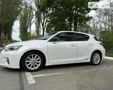 Лексус СТ, объемом двигателя 1.8 л и пробегом 160 тыс. км за 13200 $, фото 1 на Automoto.ua