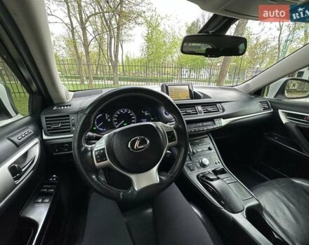 Лексус СТ, объемом двигателя 1.8 л и пробегом 160 тыс. км за 13200 $, фото 5 на Automoto.ua