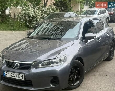 Лексус СТ, объемом двигателя 1.8 л и пробегом 270 тыс. км за 10500 $, фото 1 на Automoto.ua