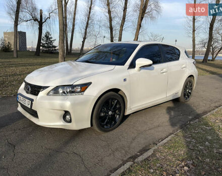 Лексус СТ, объемом двигателя 1.8 л и пробегом 207 тыс. км за 10600 $, фото 1 на Automoto.ua