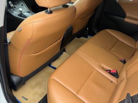 Лексус СТ, объемом двигателя 1.8 л и пробегом 142 тыс. км за 14800 $, фото 1 на Automoto.ua