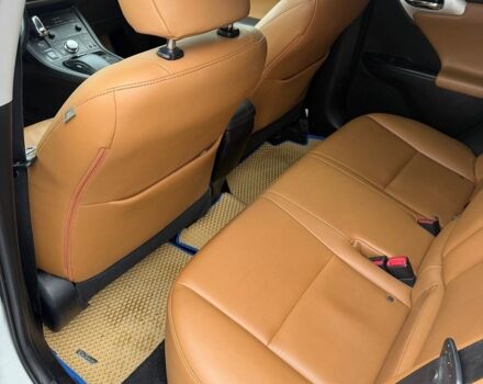 Лексус СТ, объемом двигателя 1.8 л и пробегом 142 тыс. км за 14800 $, фото 1 на Automoto.ua