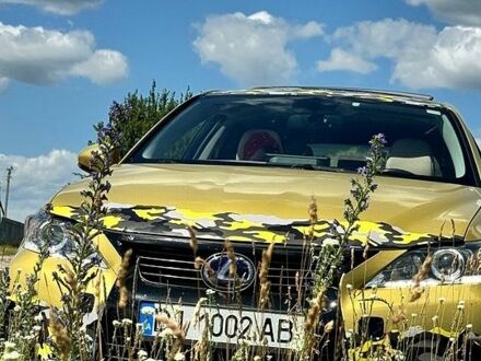 Желтый Лексус СТ, объемом двигателя 1.8 л и пробегом 150 тыс. км за 9000 $, фото 1 на Automoto.ua