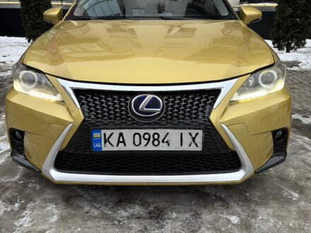 Жовтий Лексус СТ, об'ємом двигуна 1.8 л та пробігом 203 тис. км за 12500 $, фото 1 на Automoto.ua