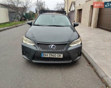 Серый Лексус СТ, объемом двигателя 1.8 л и пробегом 200 тыс. км за 11000 $, фото 2 на Automoto.ua