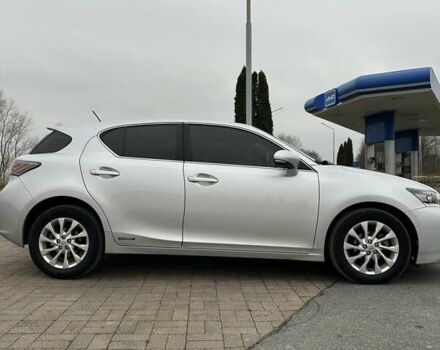 Серый Лексус СТ, объемом двигателя 1.8 л и пробегом 246 тыс. км за 10900 $, фото 4 на Automoto.ua