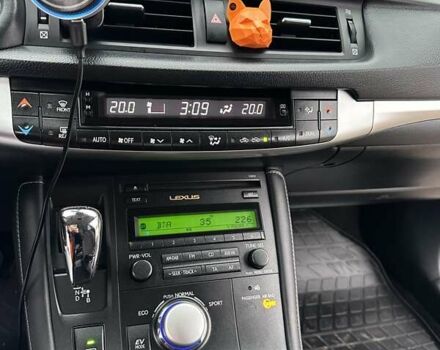 Серый Лексус СТ, объемом двигателя 1.8 л и пробегом 246 тыс. км за 10900 $, фото 24 на Automoto.ua